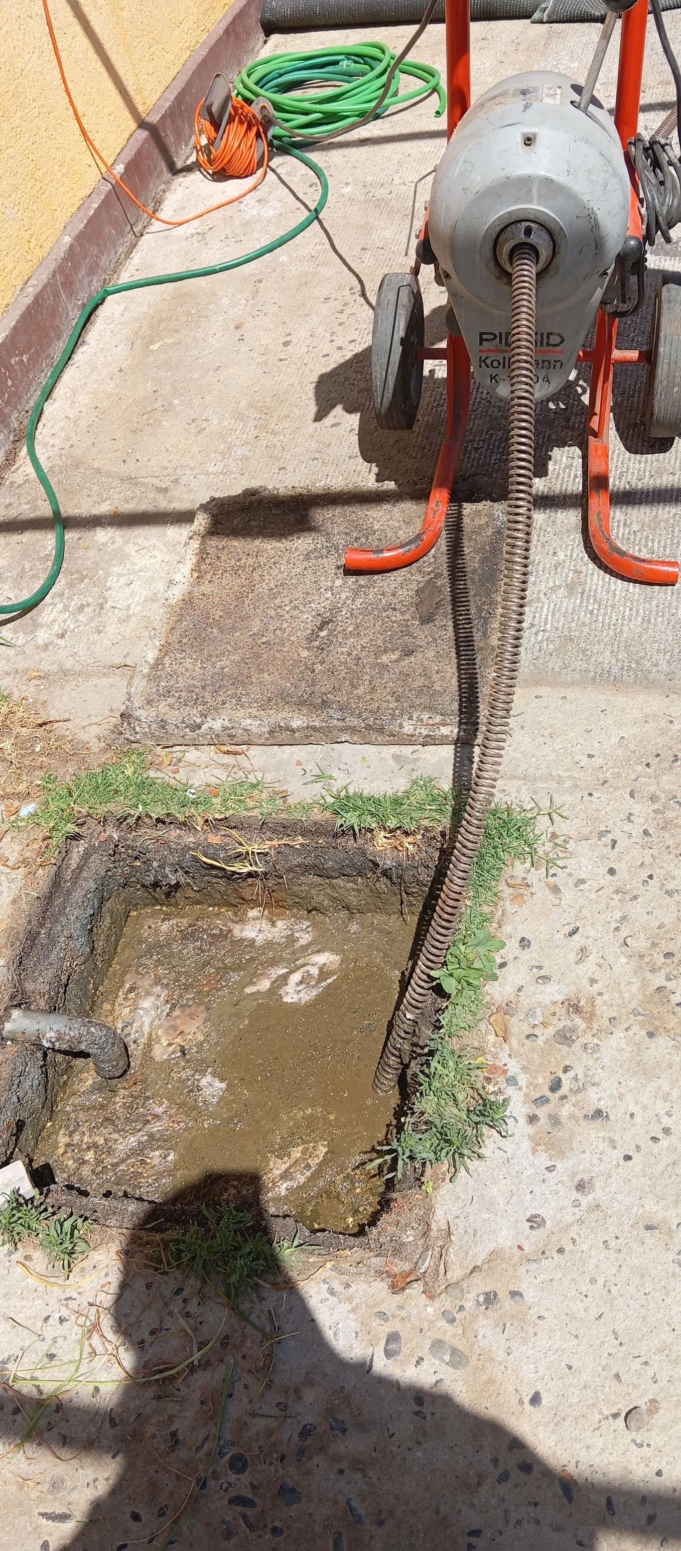 Destape de verticales sanitarias en edificios y comunidades